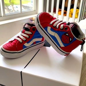 MARVEL SPIDER-MAN VANS!! LIKE NEW